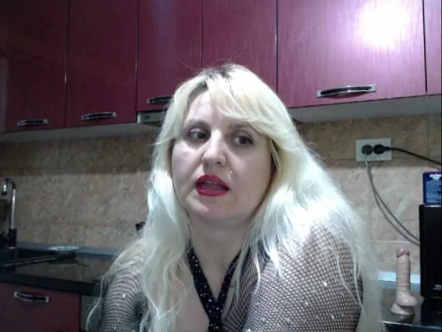 Live sex webcam photo for bellamaia #241315628