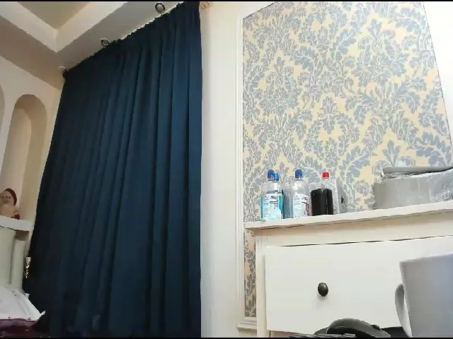 Live sex webcam photo for EllenDg #264969948