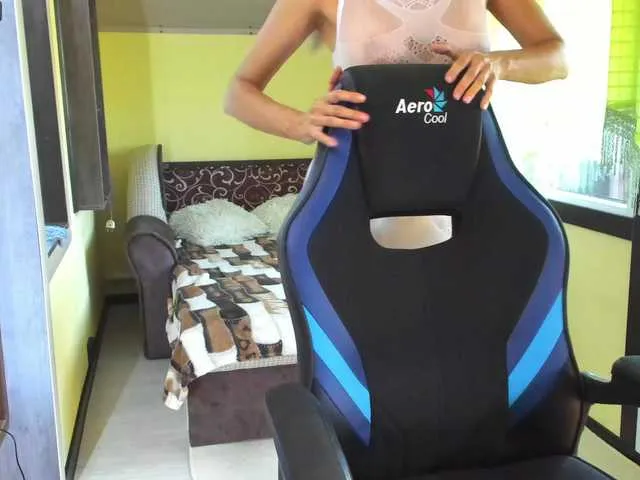 Live sex webcam photo for rocsi79 #260474934