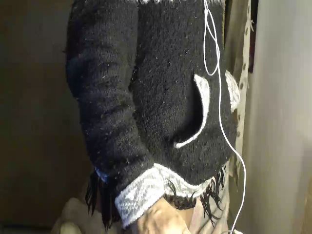 Live sex webcam photo for CHILENITAHOT #255831275