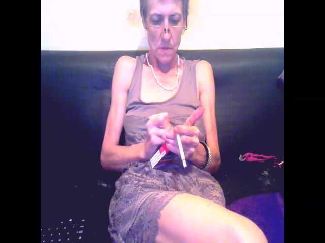 Live sex webcam photo for Sexygeny #252871546