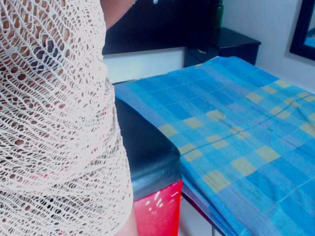 Live sex webcam photo for briyitza #243976714