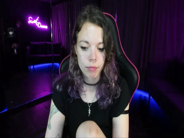 Live sex webcam photo for ClancyOsborne #253933683