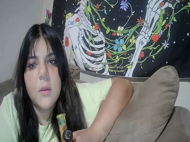 Live sex webcam photo for Lilmisspurp #259084092