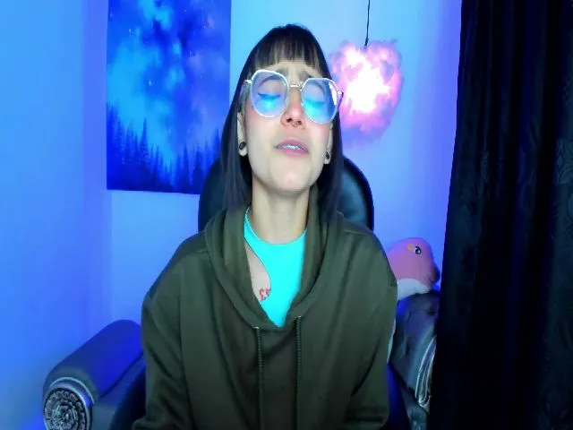 Live sex webcam photo for Angelsiinner #261354235