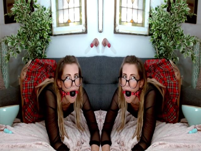 Live sex webcam photo for LilSadie #262909239