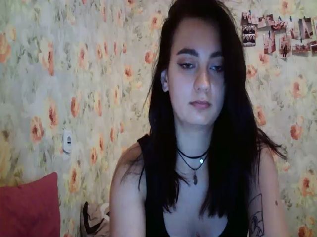 Live sex webcam photo for lolly_hollyy #256979264