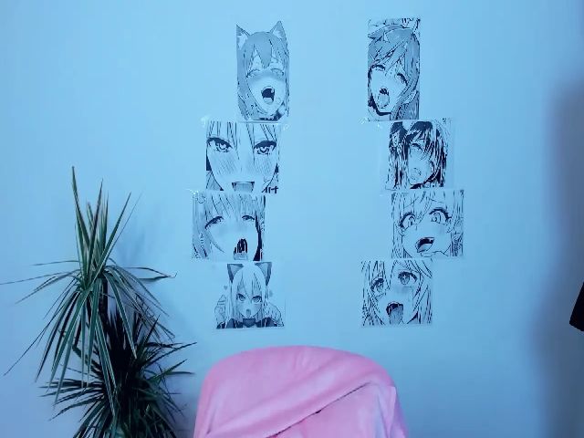 Live sex webcam photo for KarenIo #263763326