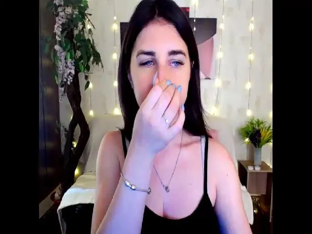 Live sex webcam photo for Izabel_J_ #260521226