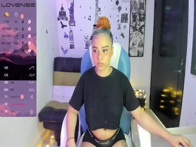 Live sex webcam photo for Valentina_5_ #254624550