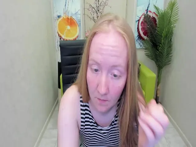 Live sex webcam photo for StunningKelly #252783358