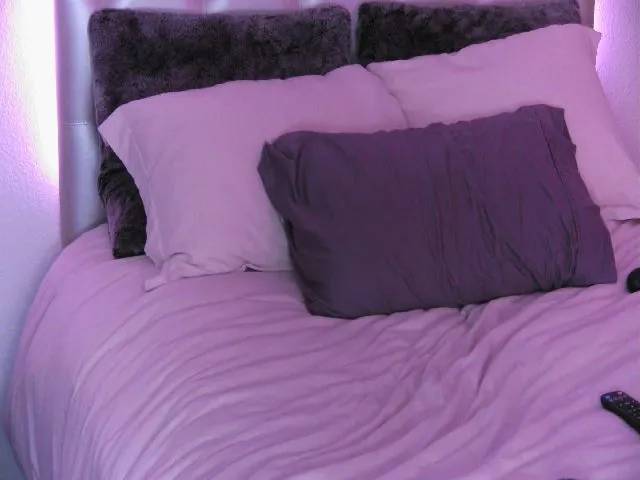 Live sex webcam photo for MeganMaxine #255600921