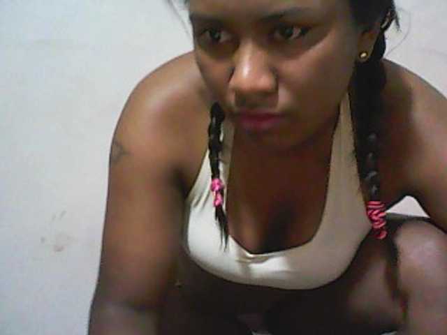 Live sex webcam photo for mybigass15 #244783188