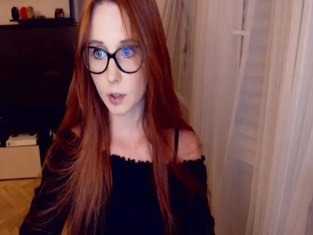 Live sex webcam photo for Klementina666 #252907967