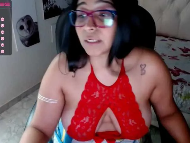 Live sex webcam photo for Secretalyson #244184807