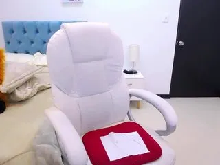 Live sex webcam photo for -Andrea18 #240881190