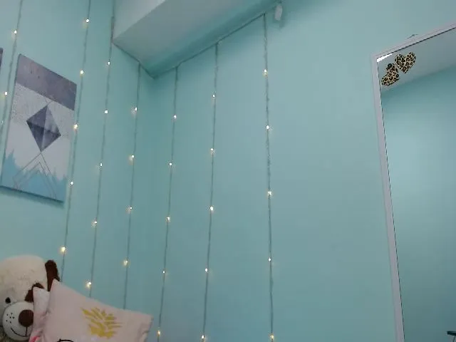 Live sex webcam photo for JENELOTIZZ #261733221