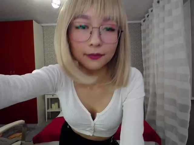 Live sex webcam photo for SoftHeartbeat #241069770