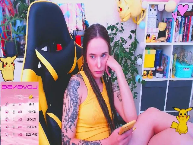Live sex webcam photo for JinjerMoon #255636117
