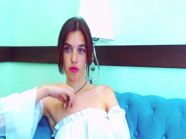 Live sex webcam photo for BlueAbelle #261242285