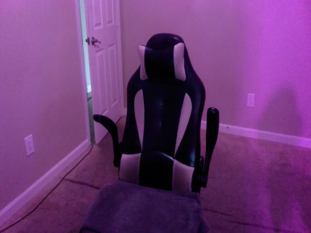 Live sex webcam photo for Juiciikulture #264409158