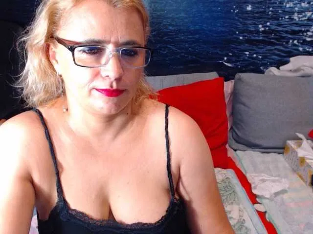 Live sex webcam photo for ladysquirt11 #255849703