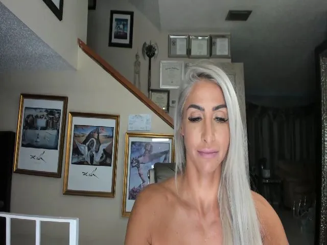 Live sex webcam photo for ADRIANA_FOX #262528707