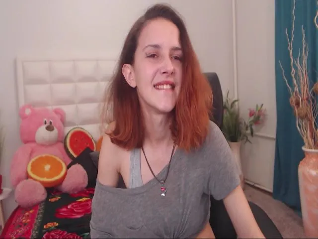 Live sex webcam photo for IrisNichols #258396490