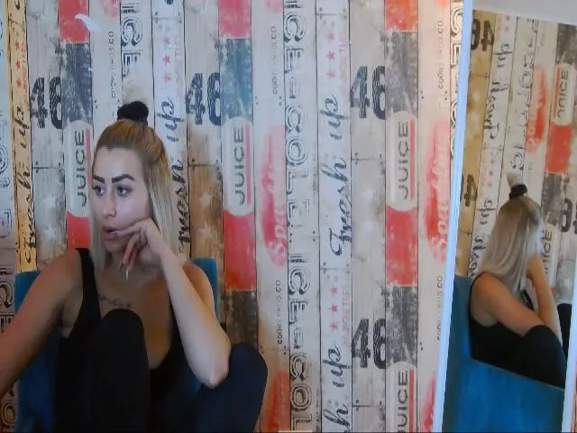 Live sex webcam photo for RubbyKalifha #265443817