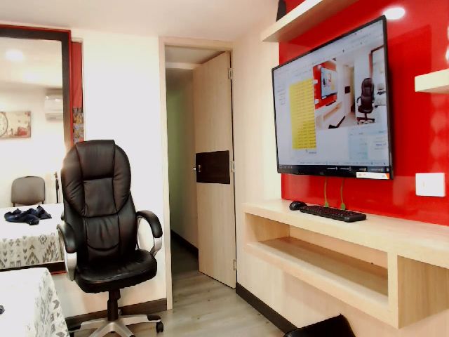 Live sex webcam photo for TamyJhonson #254234874