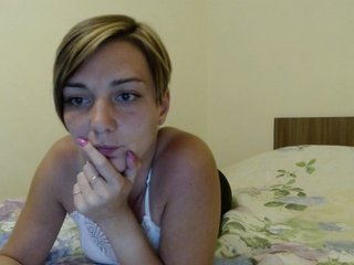 Live sex webcam photo for EmilyWild18 #240590767