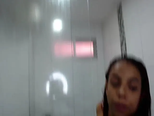 Live sex webcam photo for ViK_Chicas #262243759