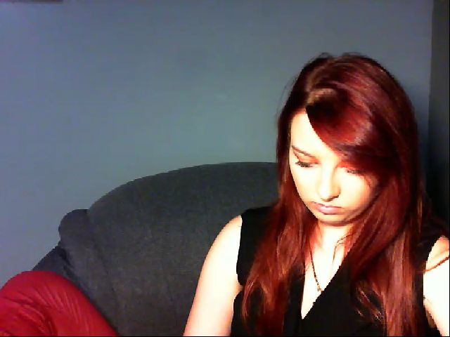 Live sex webcam photo for VirginLuna18 #264452705