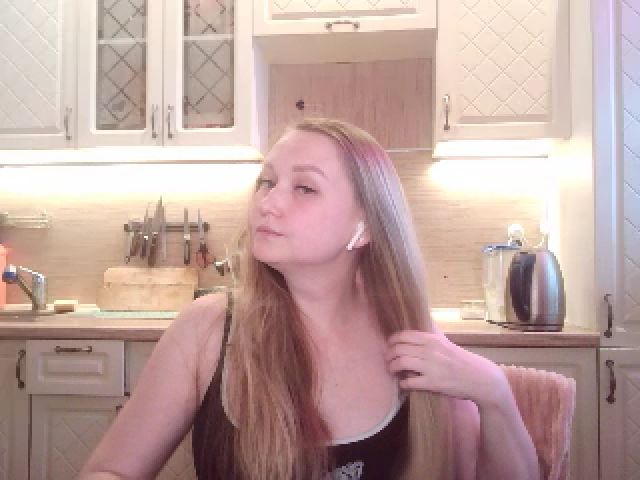 Live sex webcam photo for JaneGrey111 #261884454