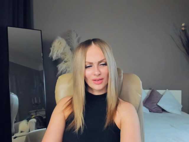 Live sex webcam photo for LibbyNora #241255968