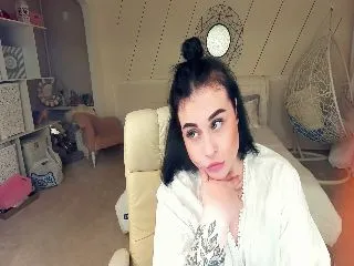 Live sex webcam photo for SerahMirabeli #251670590
