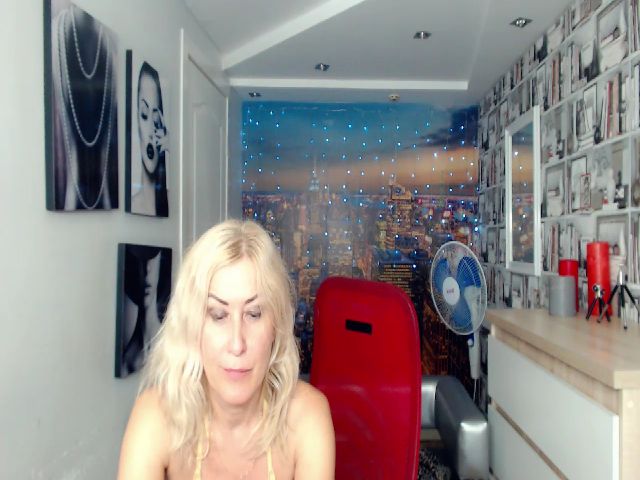 Live sex webcam photo for Lovely_della #258837251