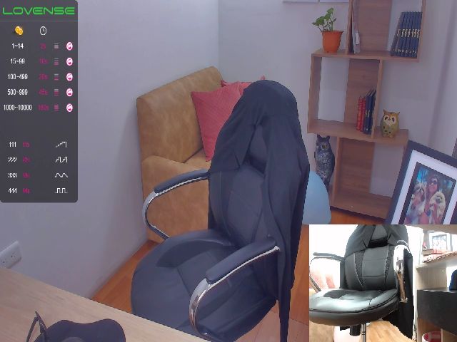 Live sex webcam photo for Kimberly_hot2 #265611417