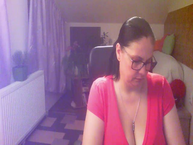 Live sex webcam photo for boosty4you #264446946