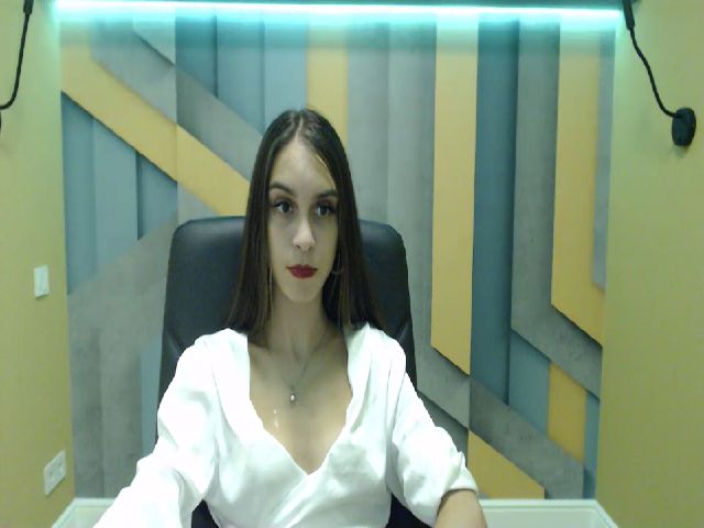 Live sex webcam photo for Jenny_Lewi #255900766