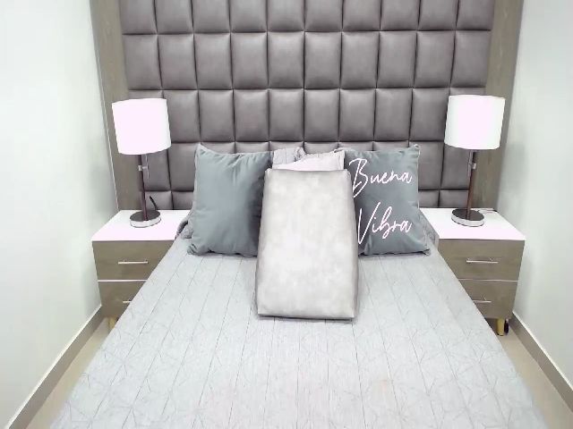 Live sex webcam photo for Sofyaa #261452335