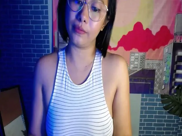 Live sex webcam photo for GoddessShaiya #255260773