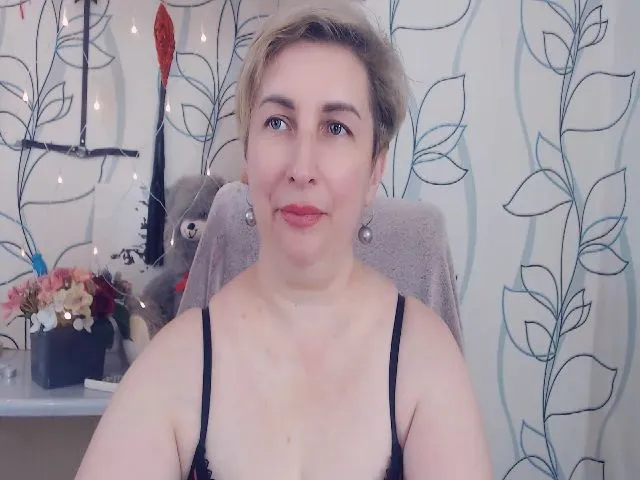 Live sex webcam photo for DepravedMadam #253038400