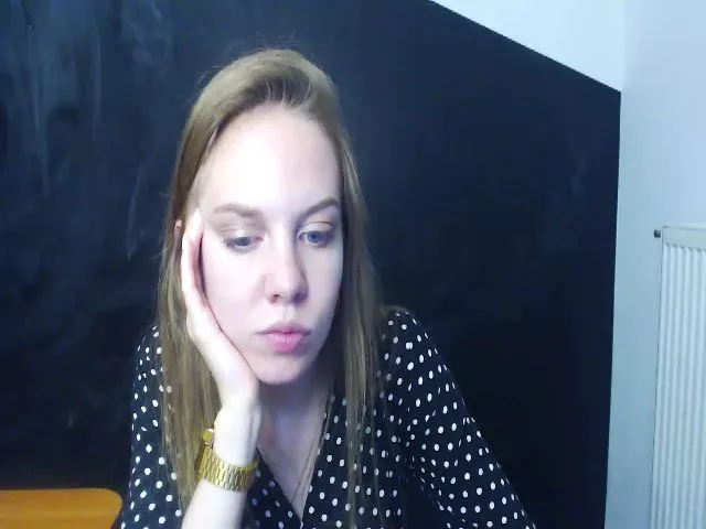 Live sex webcam photo for HappySecret_ #253531540