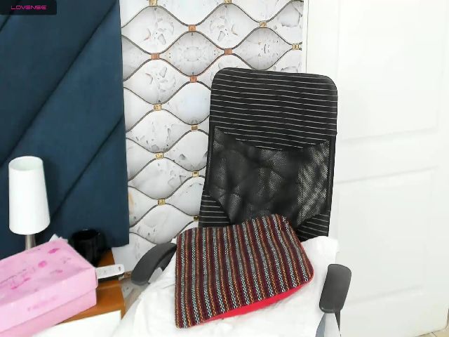 Live sex webcam photo for Anna_cooper #265173558