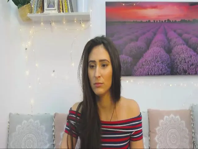 Live sex webcam photo for MaraW #253811935