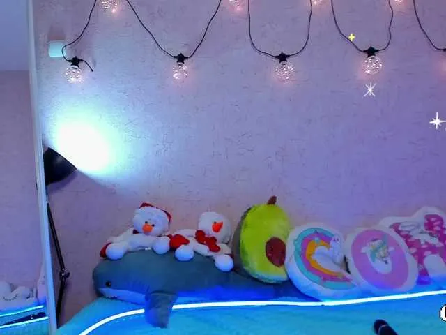 Live sex webcam photo for KiraLiLime #287989790