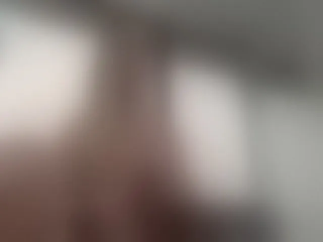 Live sex webcam photo for BlondeKhloe #260512862