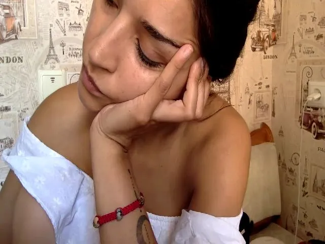 Live sex webcam photo for JolyBoss #264829099