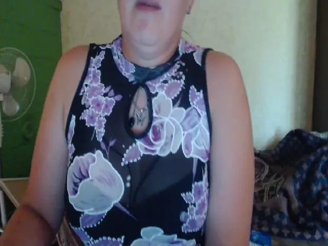Live sex webcam photo for xxx_butterfly #254111882
